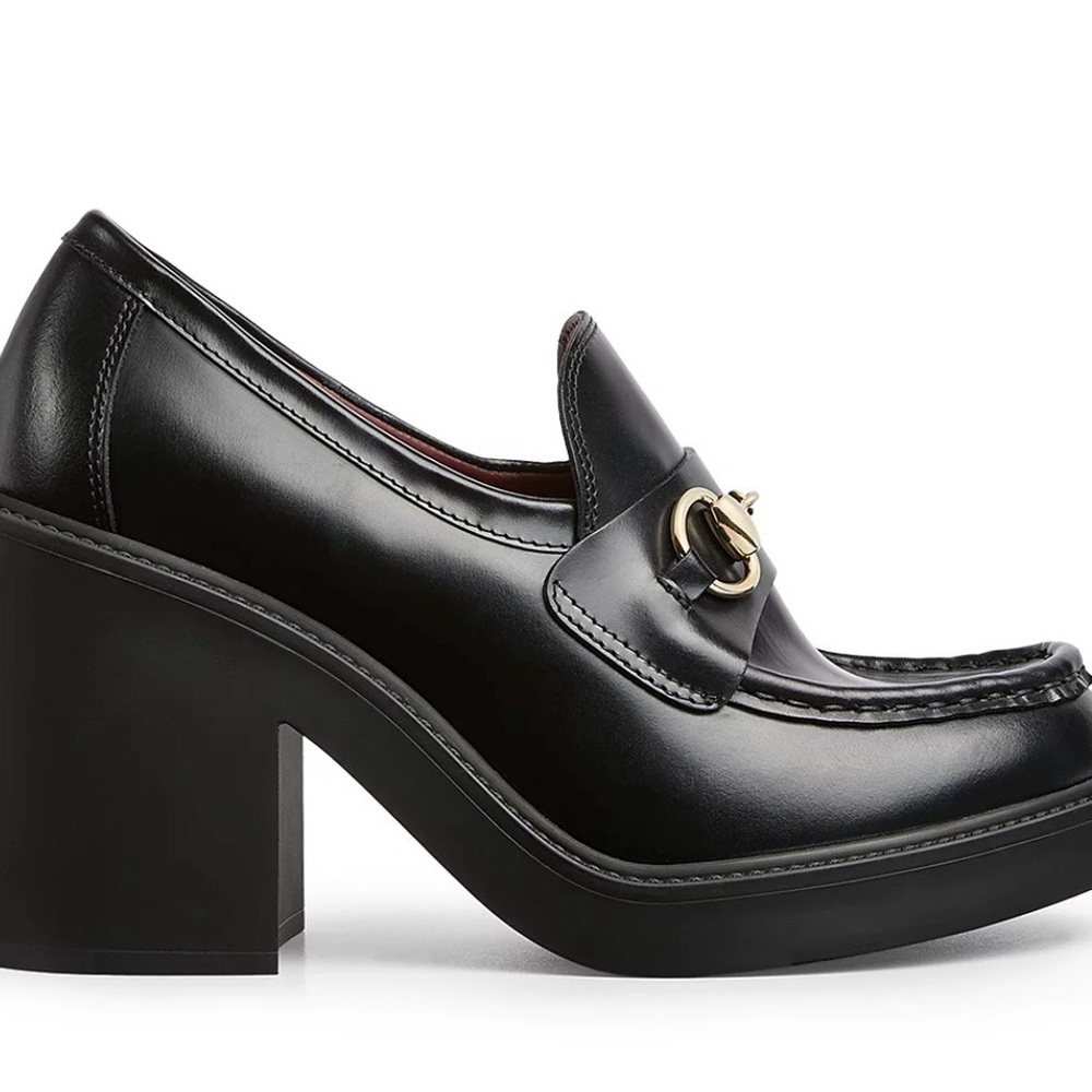 Elegant Black Loafers with Gold Accent - Picture 3 of 5
